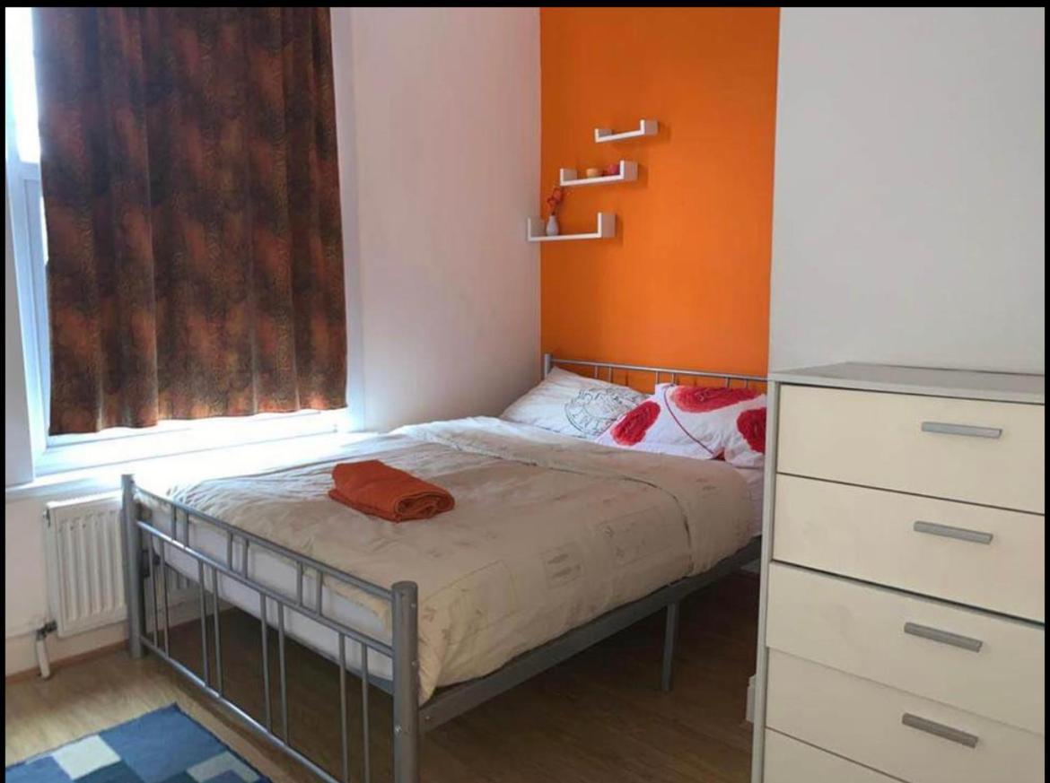 03 Bedroom Apartment-Self Check In ロンドン エクステリア 写真