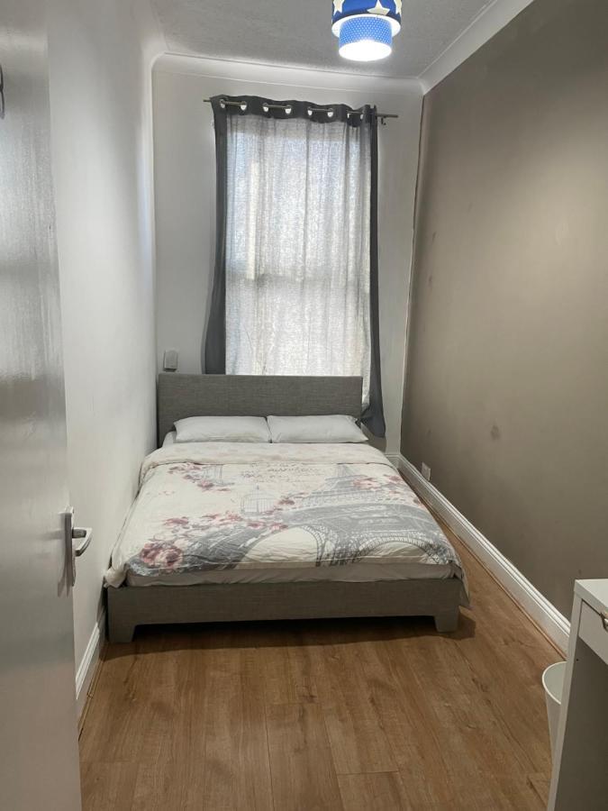 03 Bedroom Apartment-Self Check In ロンドン エクステリア 写真