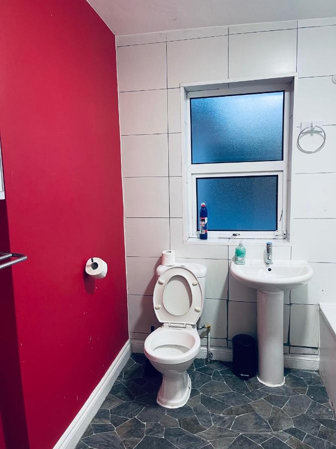03 Bedroom Apartment-Self Check In ロンドン エクステリア 写真