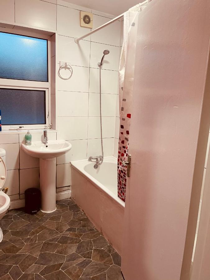 03 Bedroom Apartment-Self Check In ロンドン エクステリア 写真